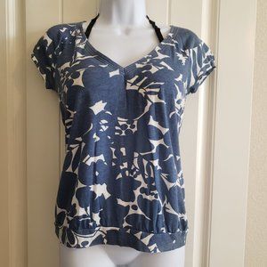 AEO Dk Blue/White Floral Cap Sleeves Top